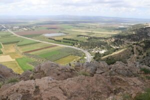 Read more about the article The Resistance: When Ethnic Identity Becomes a Barrier | Part 3 of Cultural Crossroads